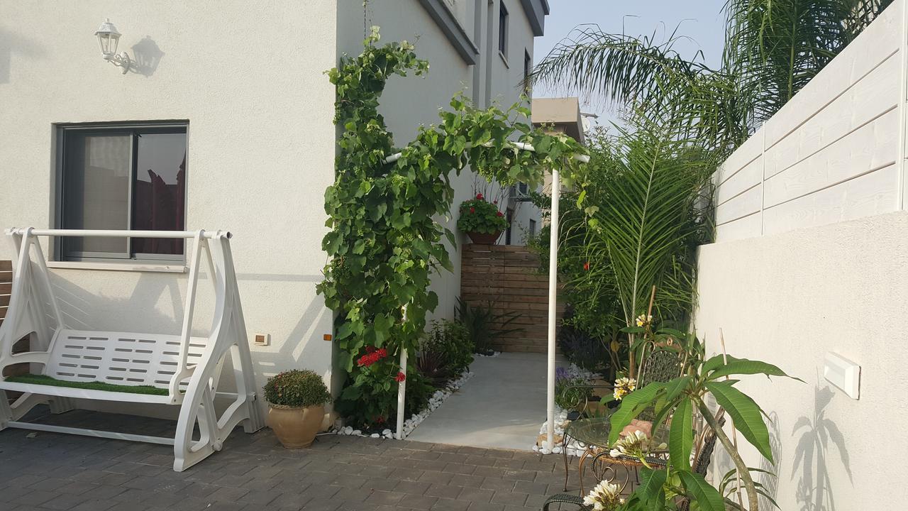 Regina'S Place Or Akiva Extérieur photo