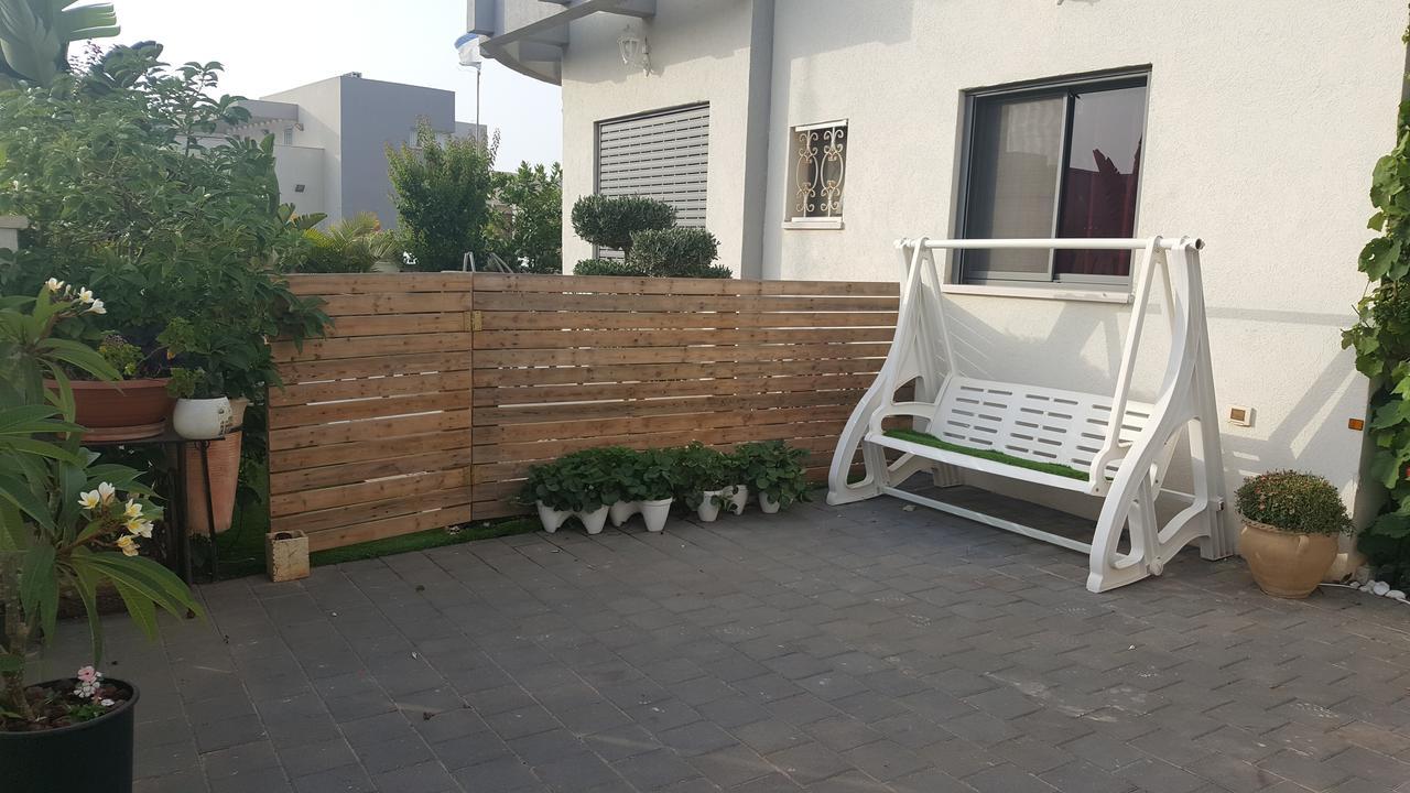 Regina'S Place Or Akiva Extérieur photo