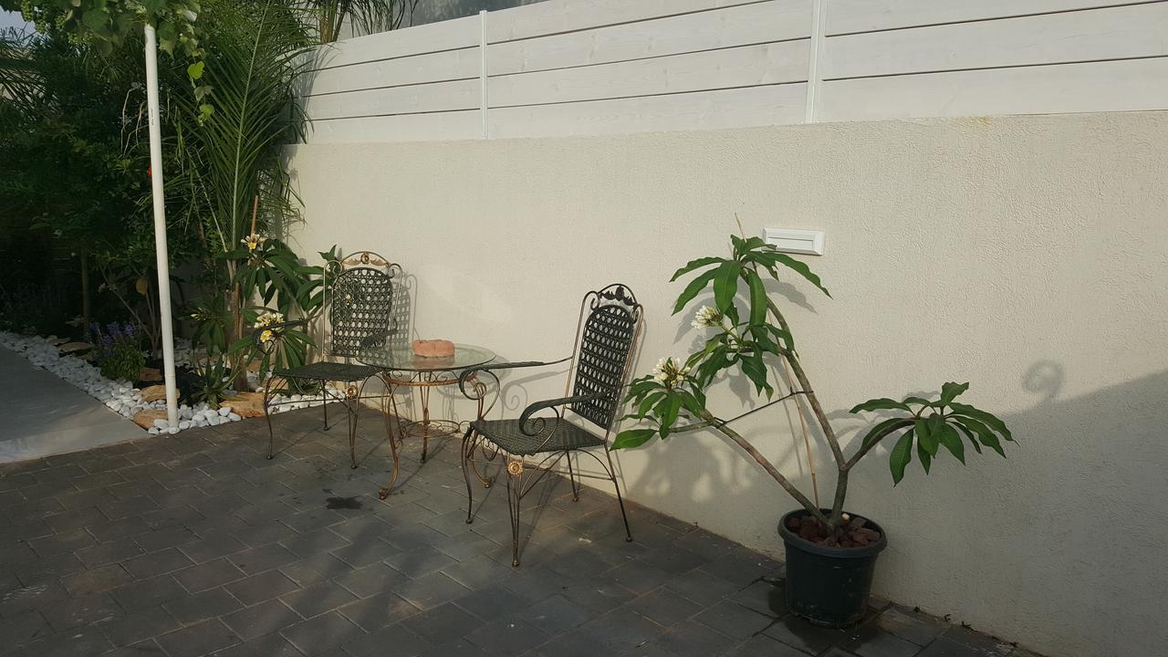 Regina'S Place Or Akiva Extérieur photo